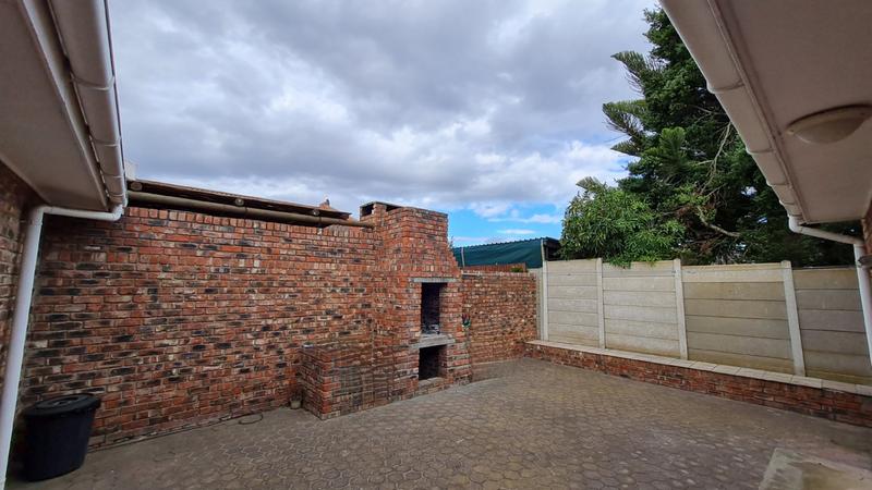 3 Bedroom Property for Sale in Dana Bay Western Cape